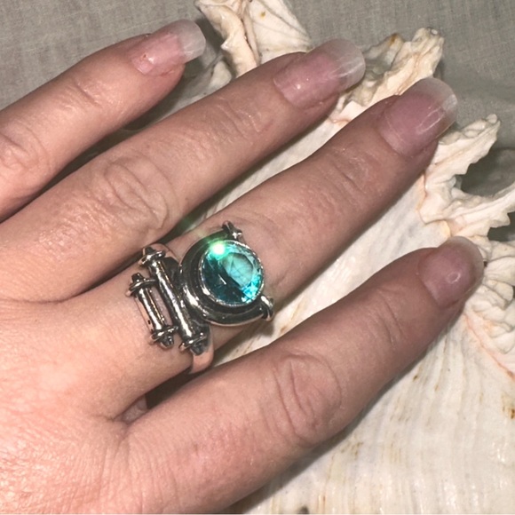 Modern Blue Topaz handmade 925 statement Ring - Picture 4 of 13
